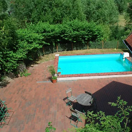 In Dargun Mit Pool Und Streichelzoo, Cleaning Included *