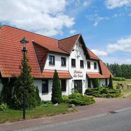 公寓 In Dargun Mit Pool Und Streichelzoo, Cleaning Included